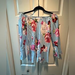 Walker & Wade- Off the shoulder Floral Top